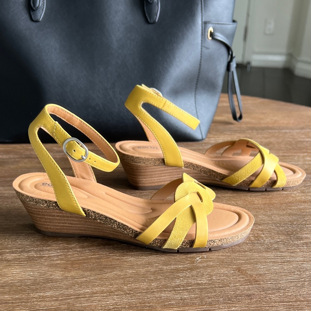 Earth Yellow Braided Strap Sandals 8.5 - Picture 4 of 13